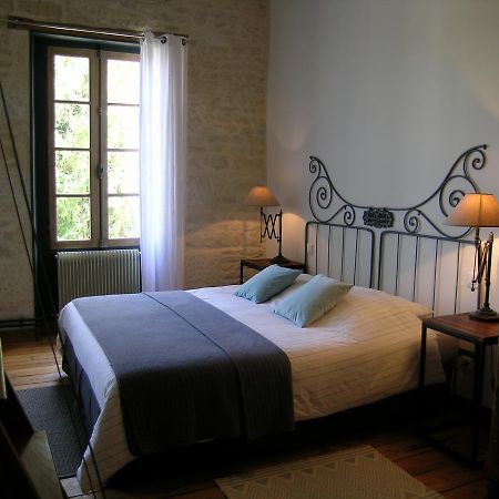 Les 2 Madeleine Bed and Breakfast Saint-Saturnin-du-Bois Exteriör bild